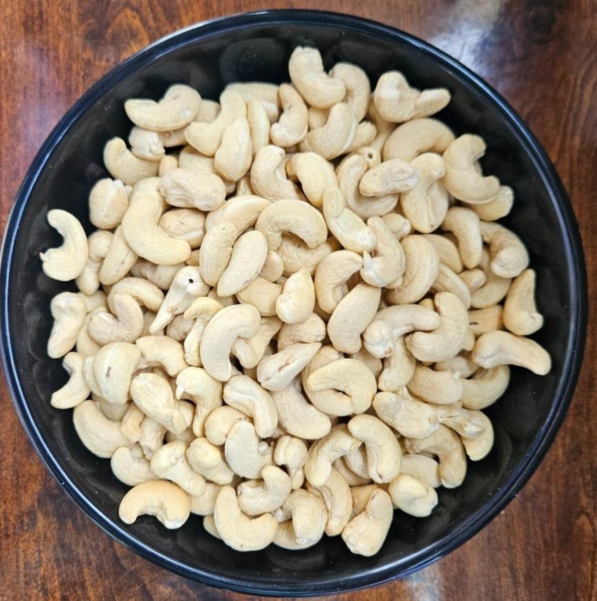 Cashew Splits for sale in Nashik, Maharashtra